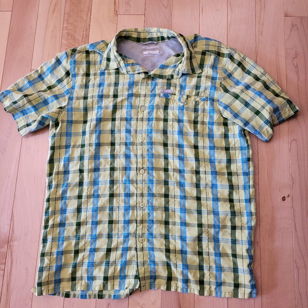 Columbia omni-shade men's size medium button up shirt